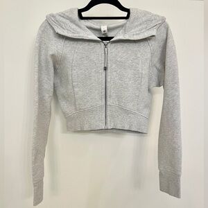 Lululemon Light Heather Grey Cropped Zip Up Scuba Hoodie - Size 6